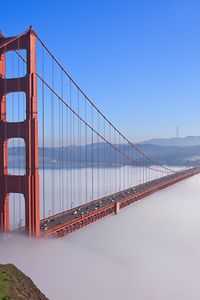 Golden Gate Bridge nella nebbia